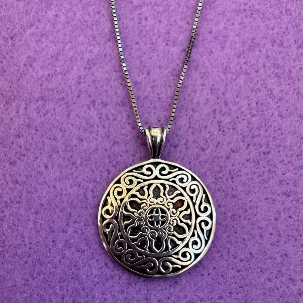 Sterling Silver 925 Celtic Pendant and Chain. Serenity Prayers Inscribed on Back